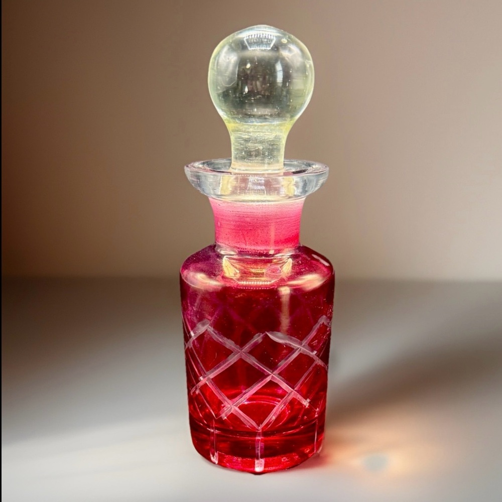 VTG 1910 Cranberry & Clear Facet Cut Glass Diamond Pattern 5” Perfume Bottle